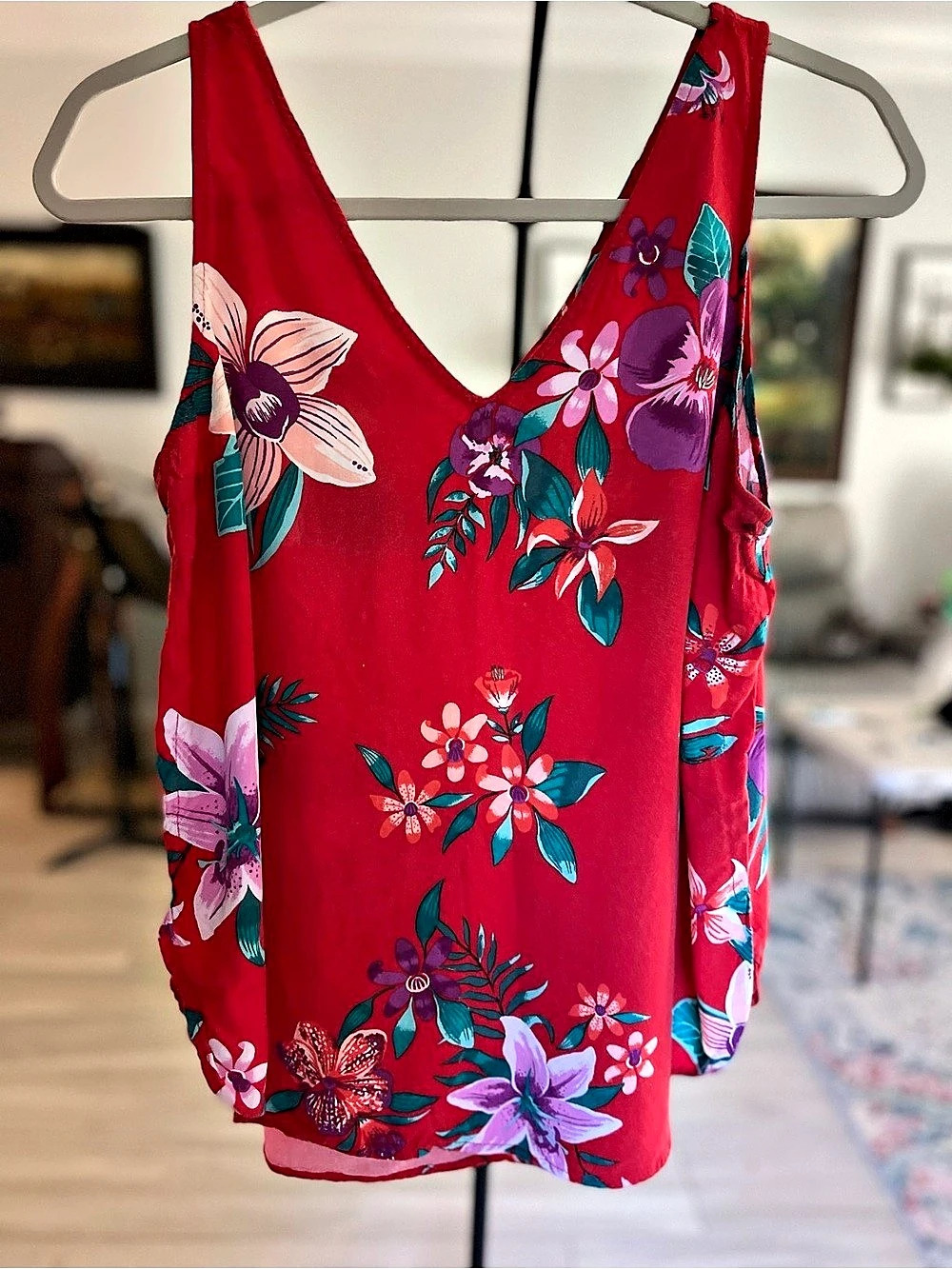 Old Navy Floral Tank Top in Red Size Medium Like New